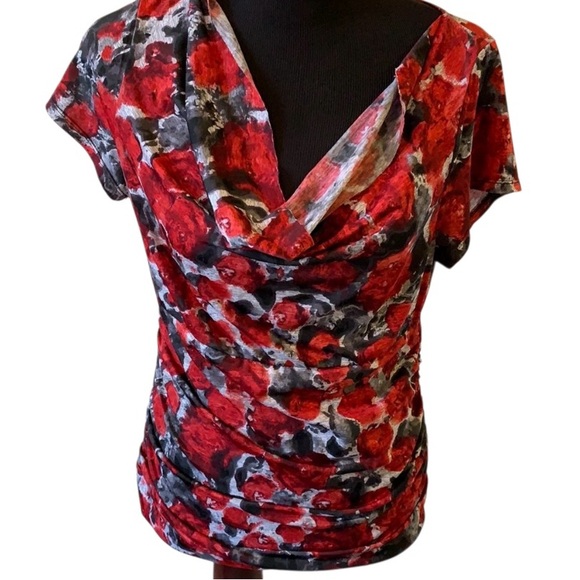 Maurices Tops - Maurice’s Black/Red Rose Patterned Drape Neck Short Sleeve Top Women’s Large